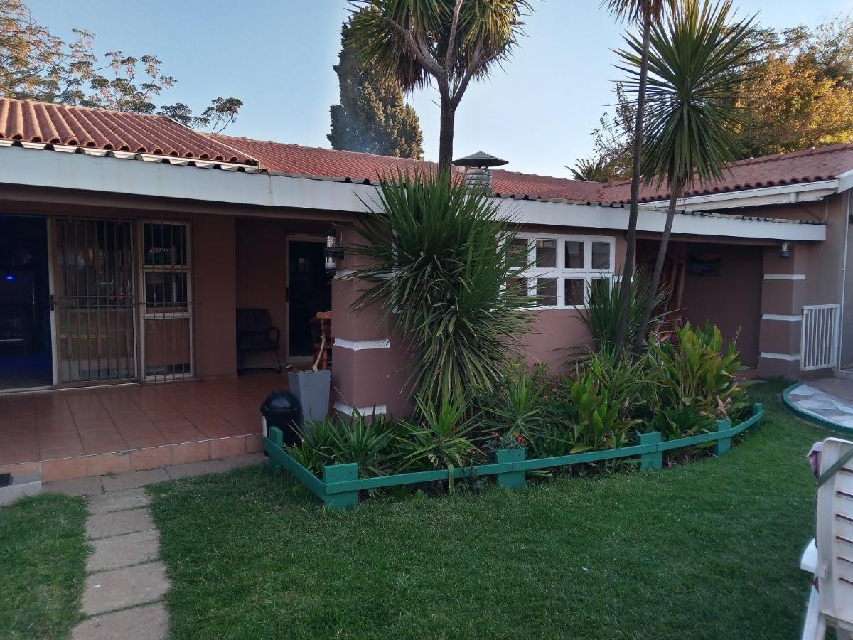 Dante Guest House Alberton Exterior photo